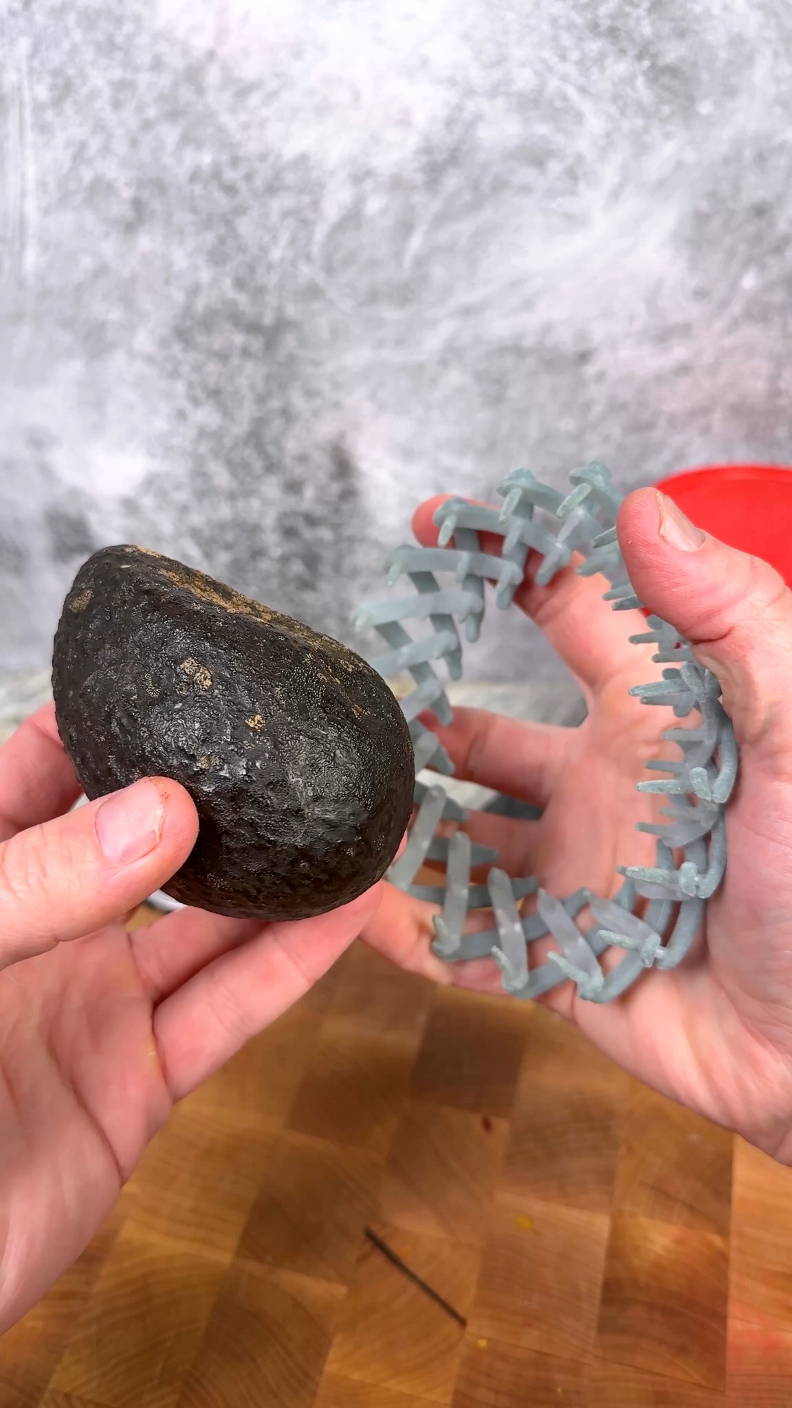 Best way to pit an avocado