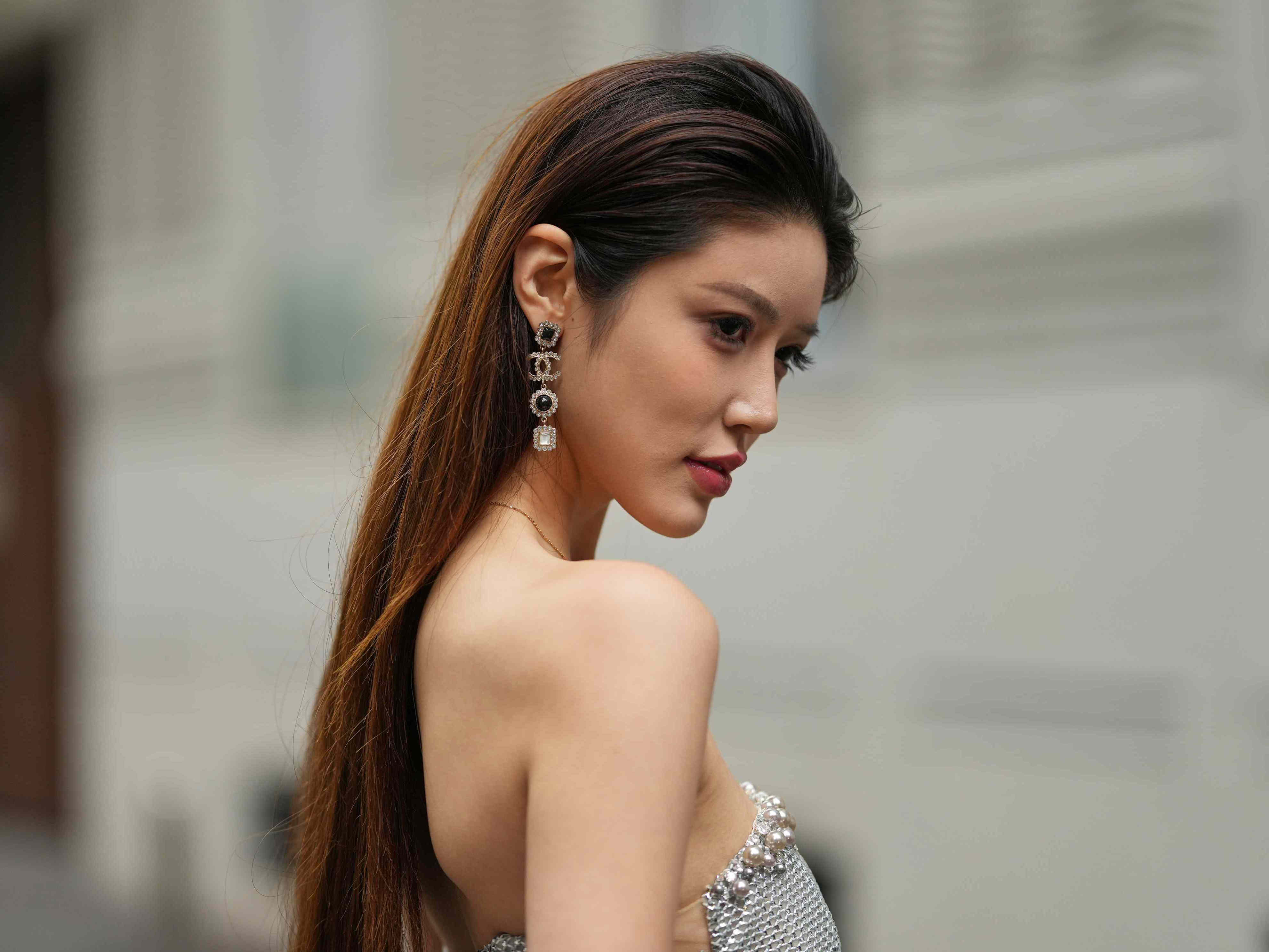 A dermatologist said this $24 peptide serum will give me thicker hair ...