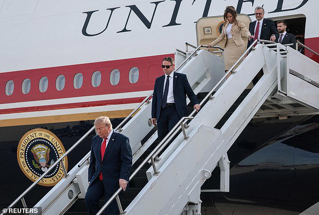 Trump makes flirty comment on Nikki Minaj's figure and floats her as ...