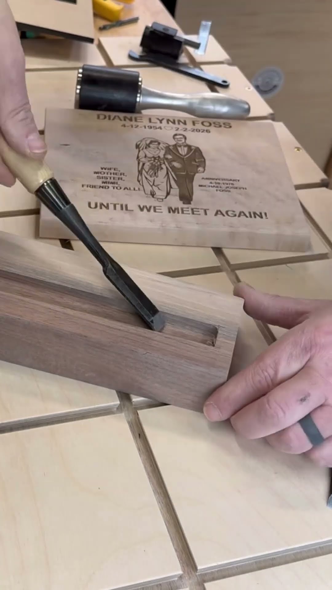 Chiseling out the corners of a memorial plaque with a Kakuri chisel # ...
