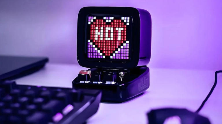 12 fun USB-C gadgets for your home office desk