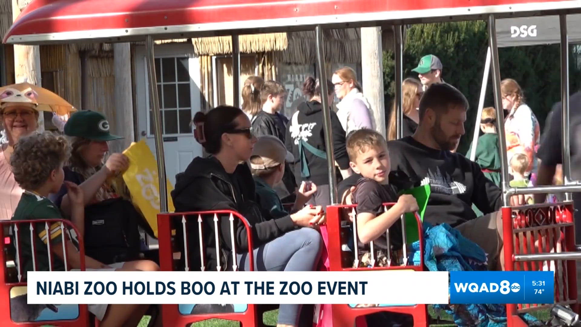 Boo at the Zoo draws hundreds of costumed families to Niabi Zoo