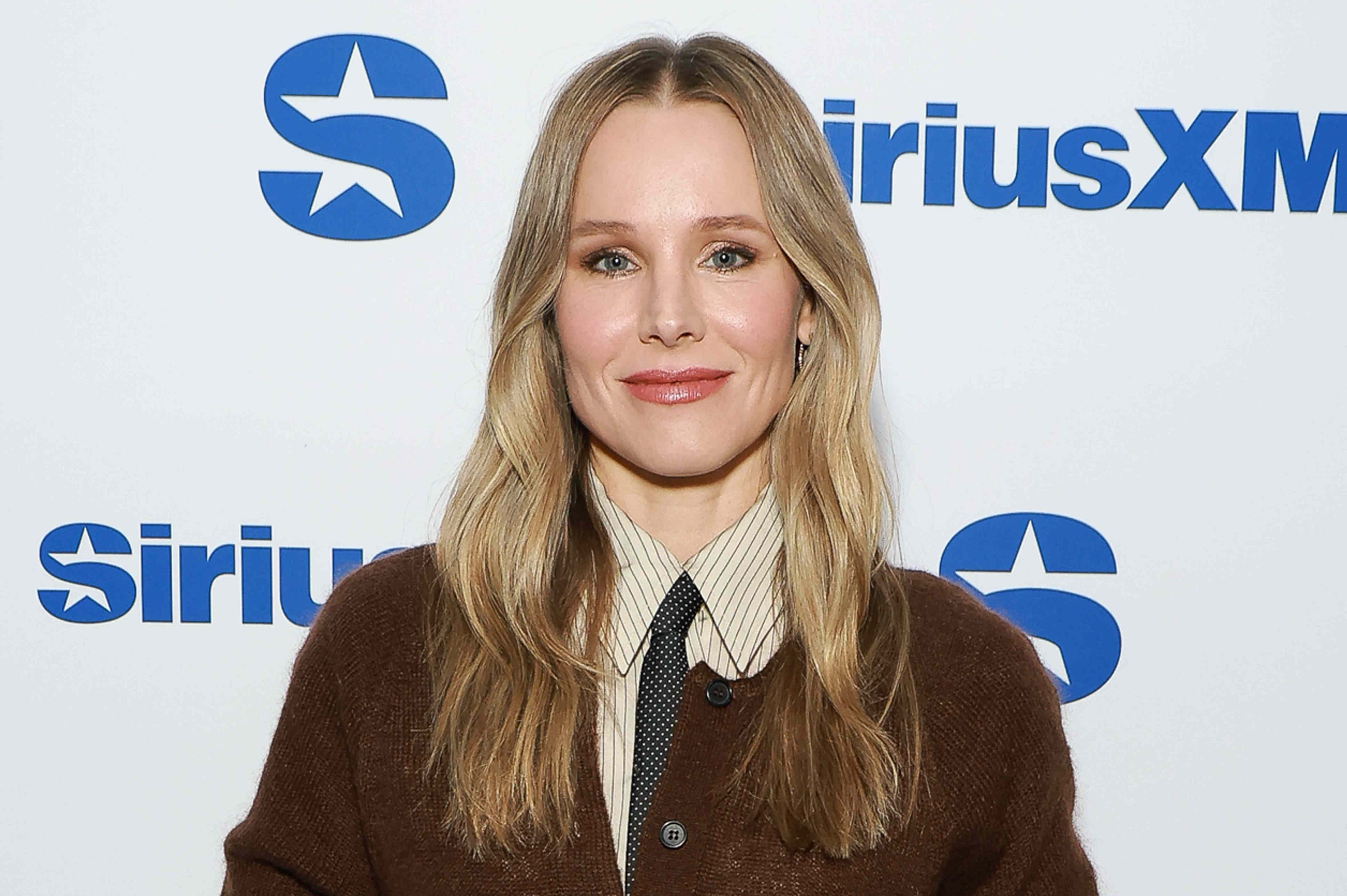 Kristen Bell’s cozy brown sweater sold me on these luxe-looking ...