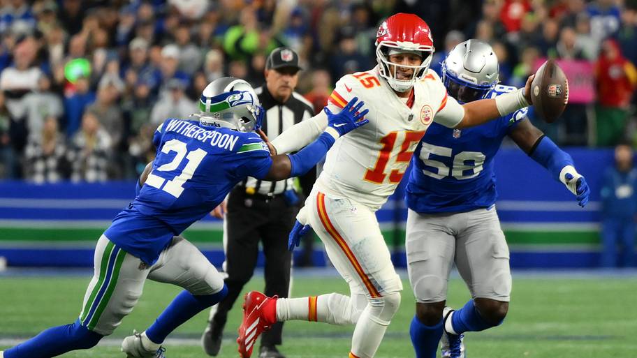 Seahawks' dominant win over the unbeaten Chiefs sets up intriguing NFC West race