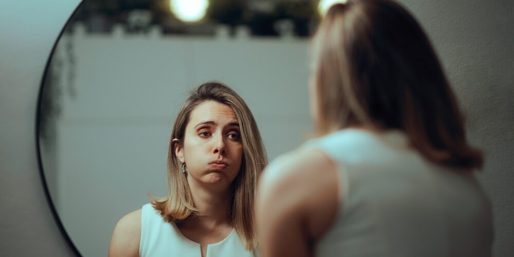 Can you really spot low iron just by looking in the mirror? What ...