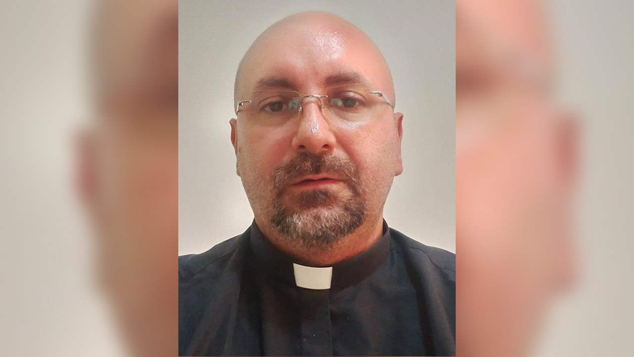 Witness shares harrowing theory about why crucifix fell from wall and ...