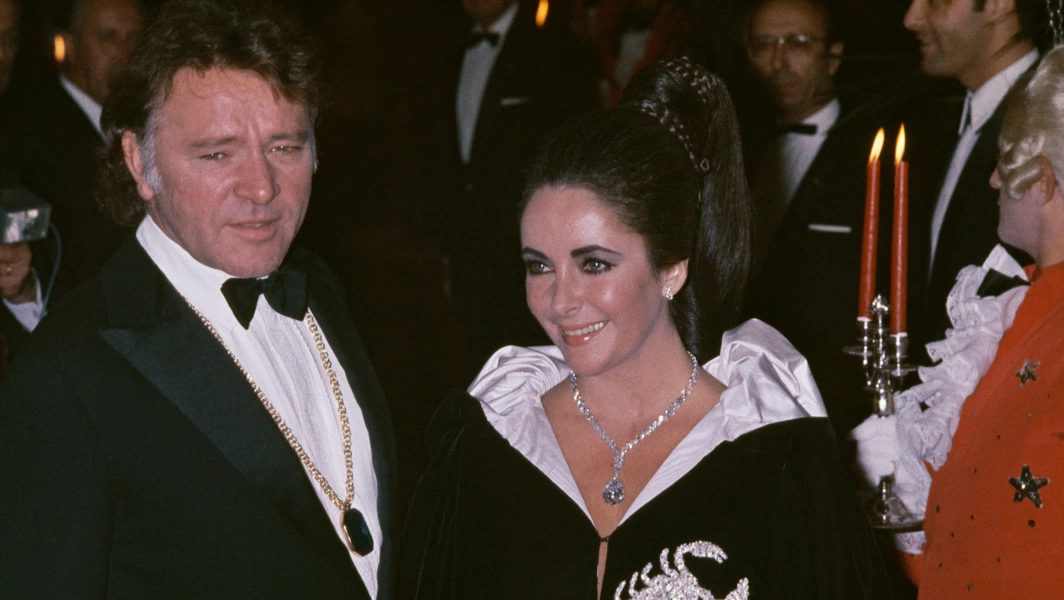 Kris Jenner debuts Elizabeth Taylor's Scorpio cape in Rome