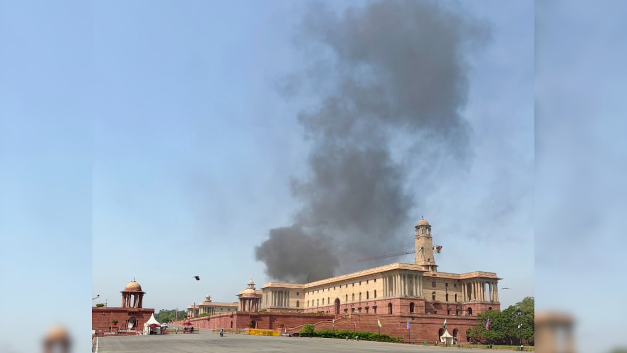 Fire breaks out in AC boiler on North Block rooftop, six fire engines ...