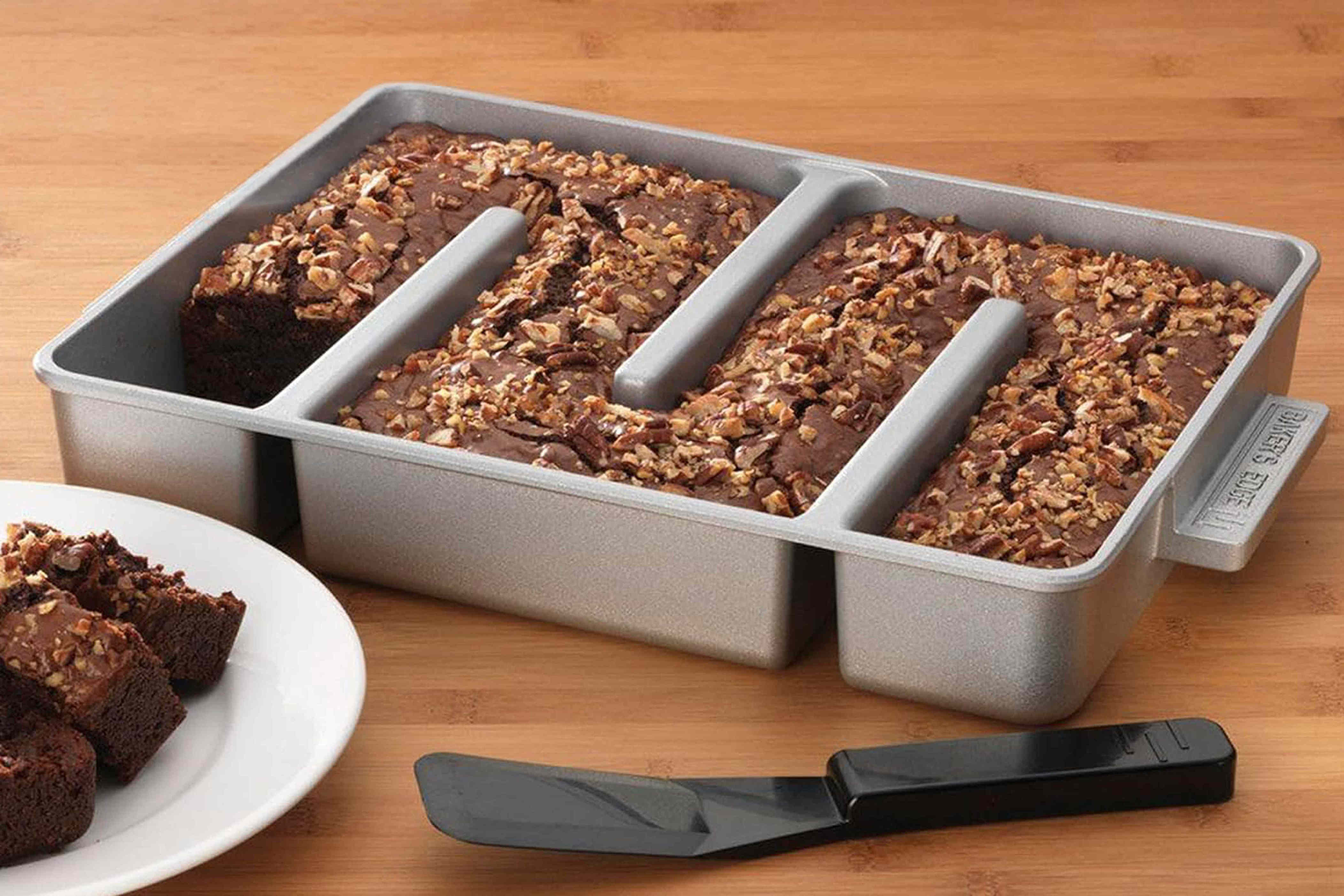 No more fighting over the corner brownie — this pan gives every brownie ...