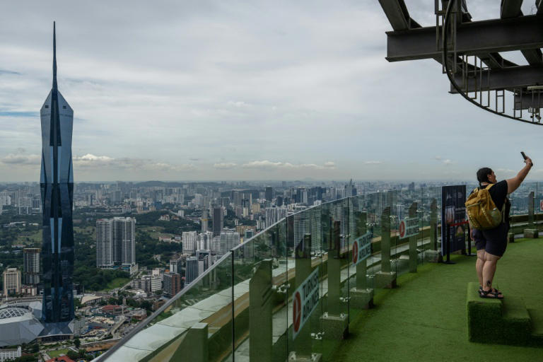 Malaysia's Johor reopens schools as haze eases