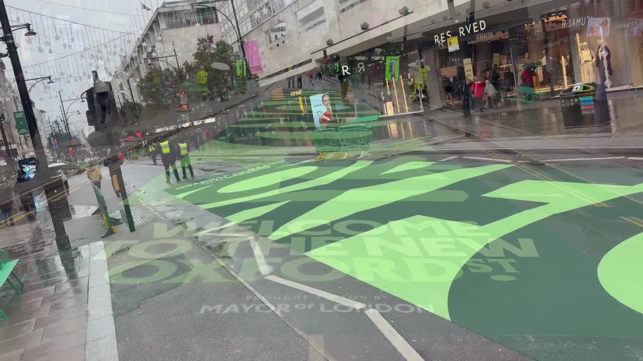 London’s famous Oxford Street pedestrianised