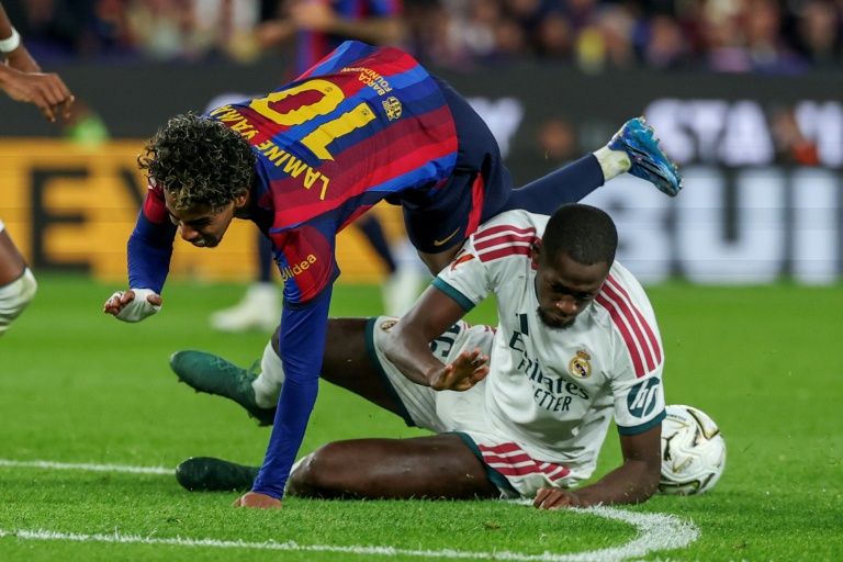 Barca's big-game defeats pose familiar questions