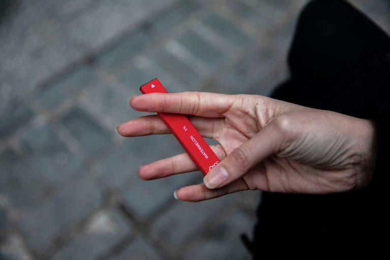 26.9%: Vaping nicotine remains common among Connecticut young adults