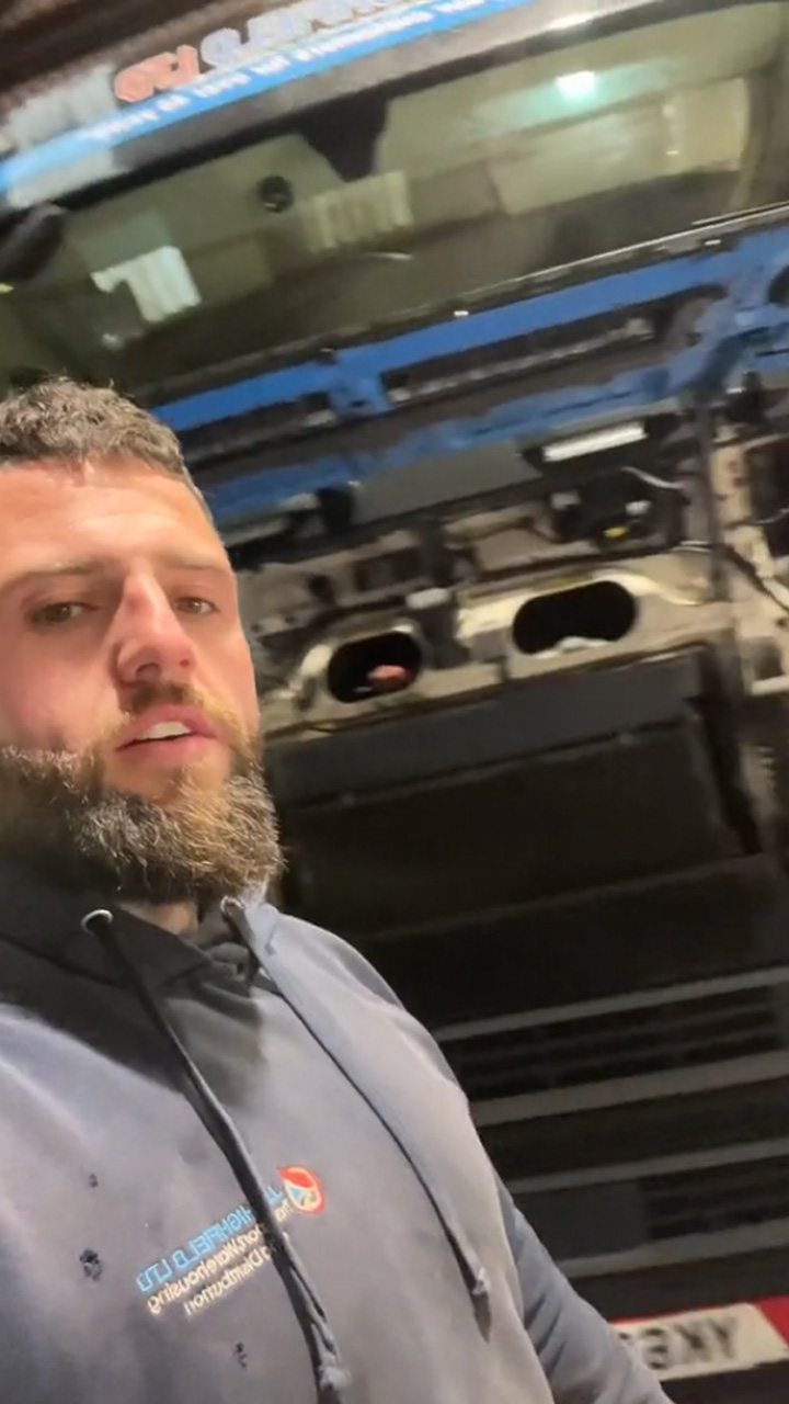 A mechanic's guide to changing a Volvo water pump