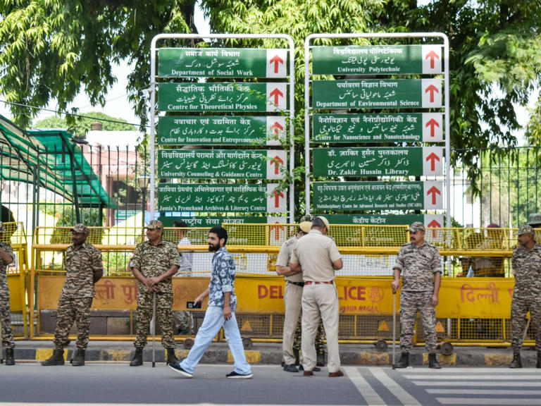 Jamia Milia Islamia students refuse to end protest despite poll order ...