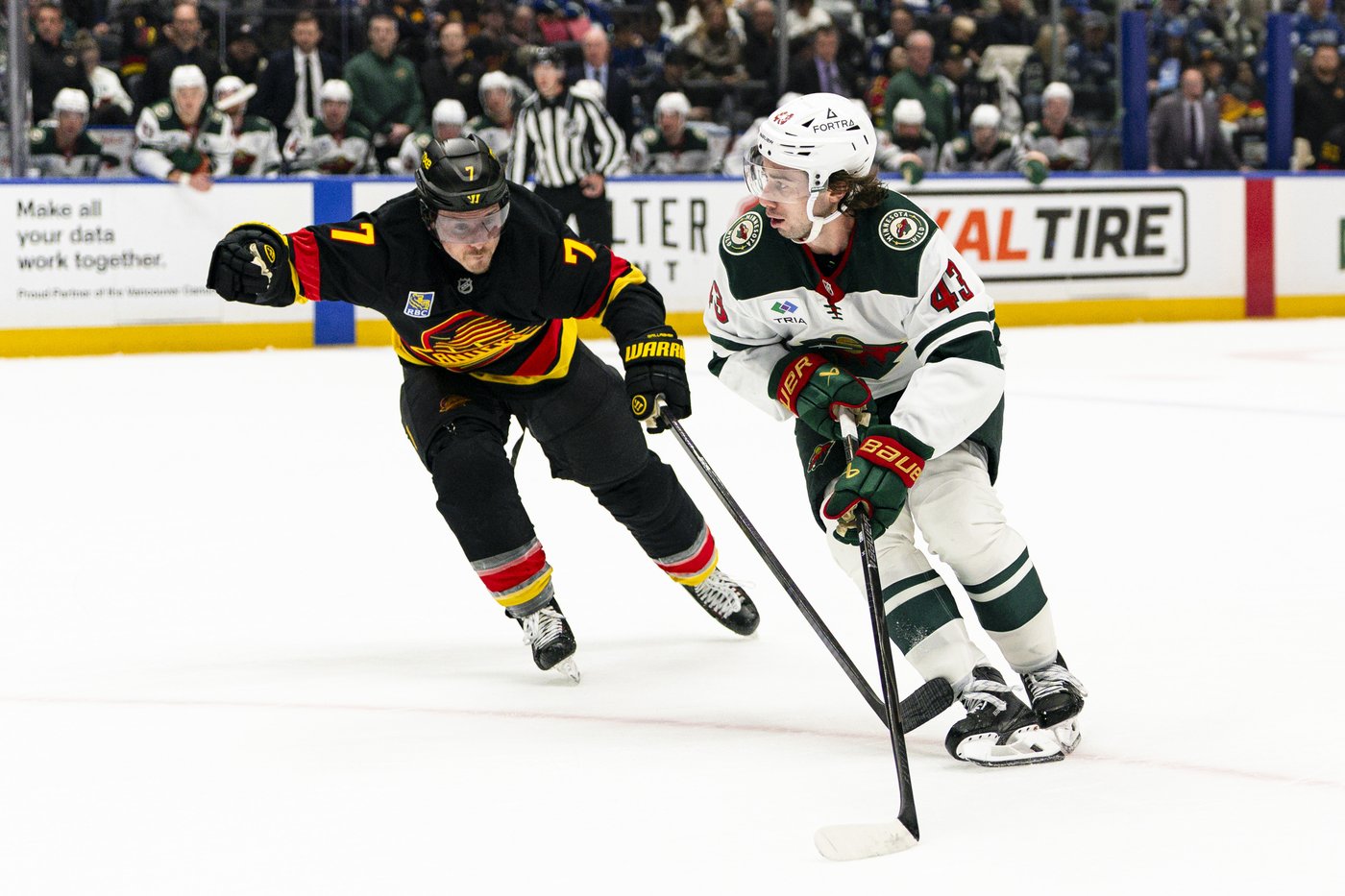 Hughes scores in return to Vancouver, Minnesota Wild down Canucks 4-2