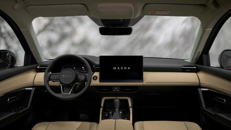 Lancia Gamma vs. Mazda CX-5: comparativa de SUV electrificados