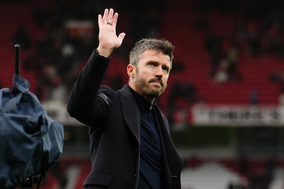 Carrick leaves Man Utd training ground after chiefs hold crisis talks
