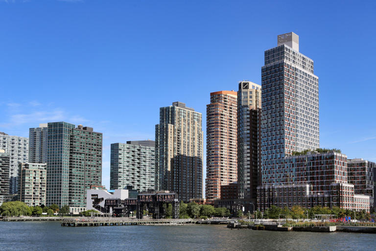 Why 80% of Manhattan buyers are looking elsewhere—and the borough ...