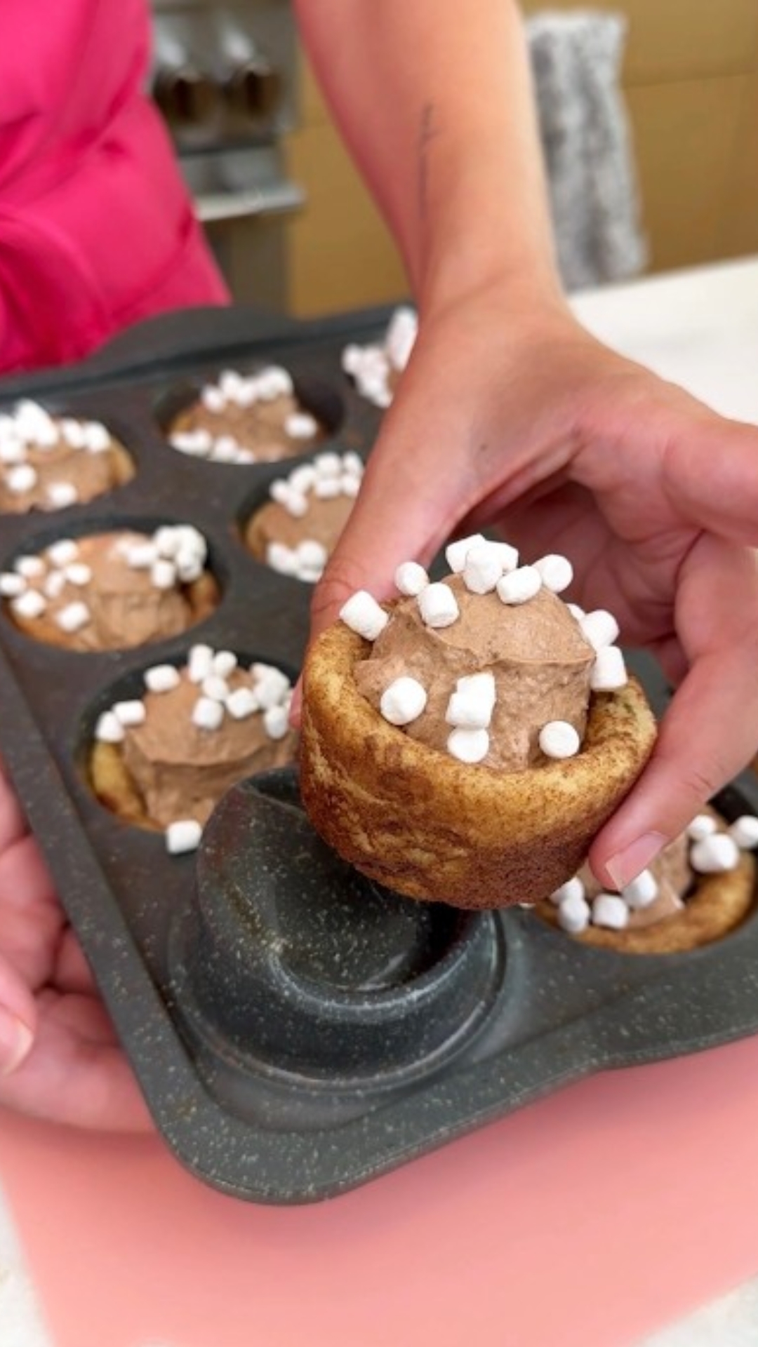 How to make hot chocolate cookie cups for dessert