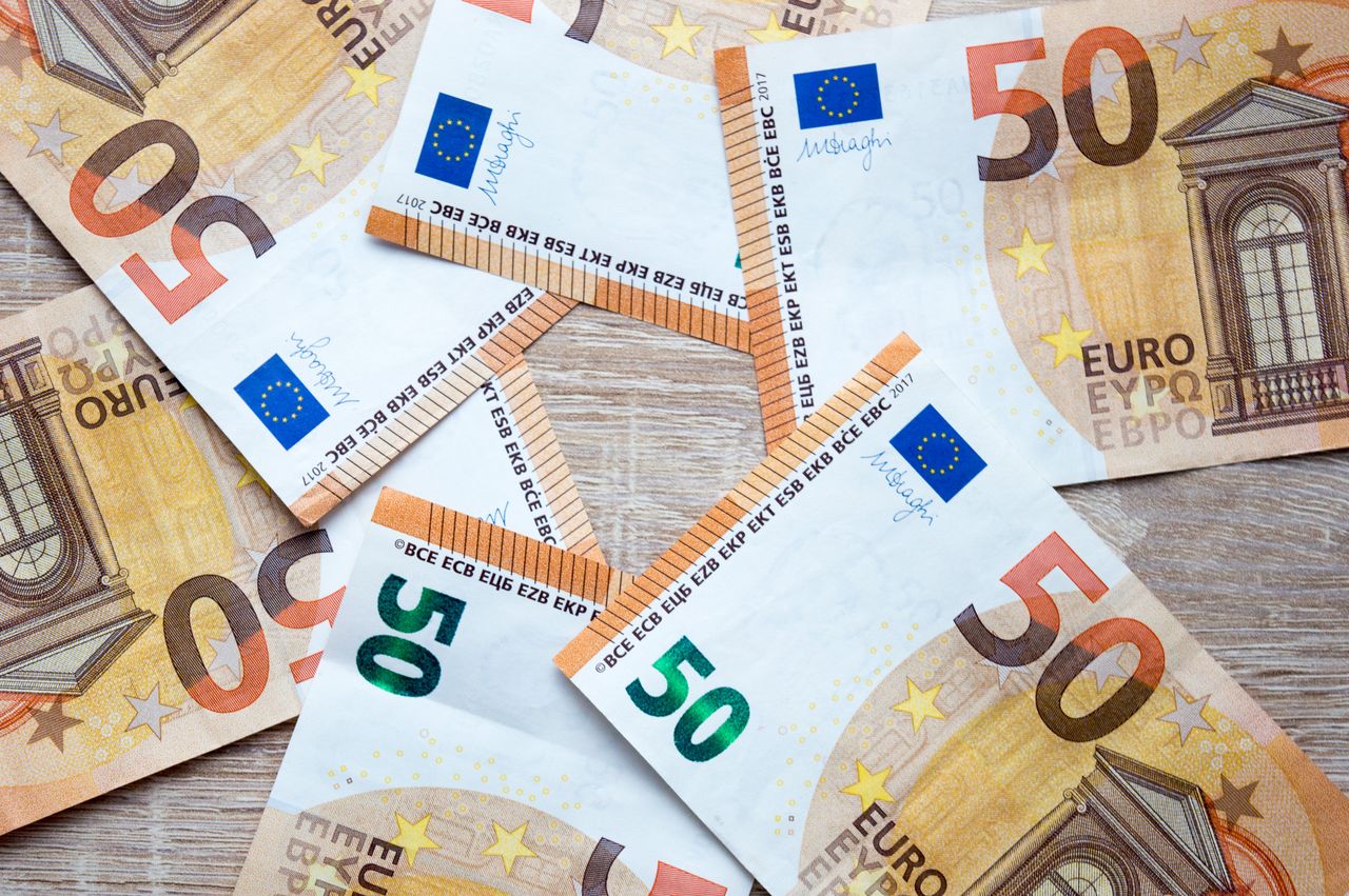 Déficit à 5,4 %, taux à 5 % : Moody’s ferme les yeux sur la France