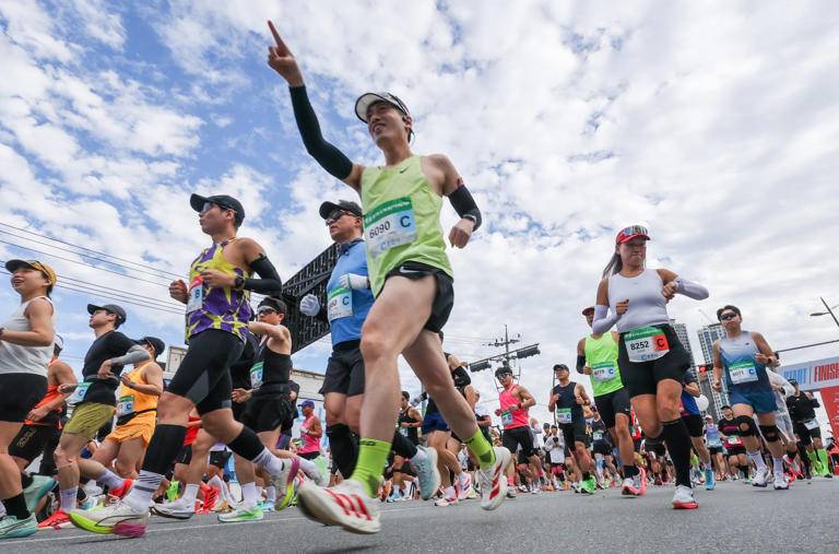 Chuncheon marathon marks 80 years as festive fall event