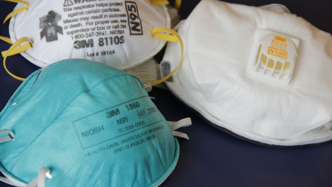 N95 vs cloth masks: Which one works better against winter air pollution?