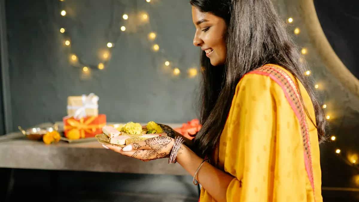 Diwali menu 2026: 15 classics with make-ahead timelines