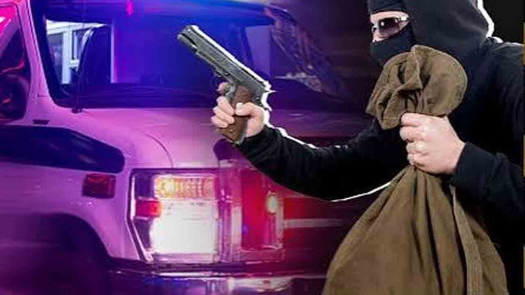 Robbery | పుణ్యక్షేత్రానికి వెళ్లిన ఫ్యామిలీ రాత్రి కారులో హైదరాబాద్‌కు ...