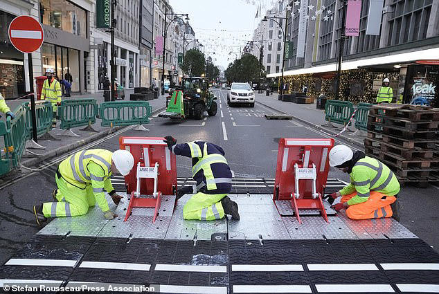 Oxford Street goes traffic free as cyclists ignore rules on first day ...
