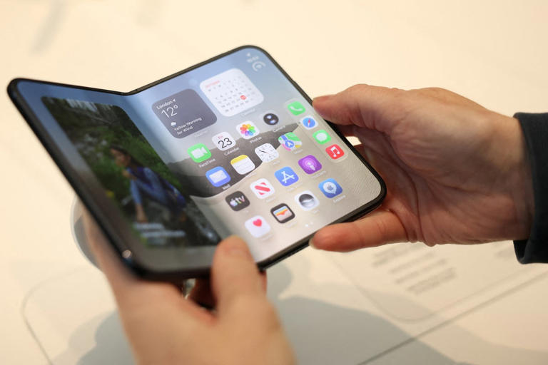 iPhone Duo owners report cracks amid fears of critical design flaw
