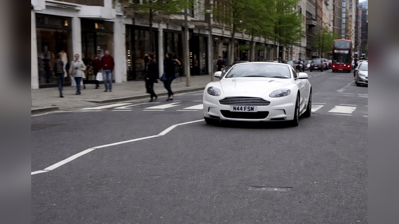 Lamborghini Aventadors cruise London streets