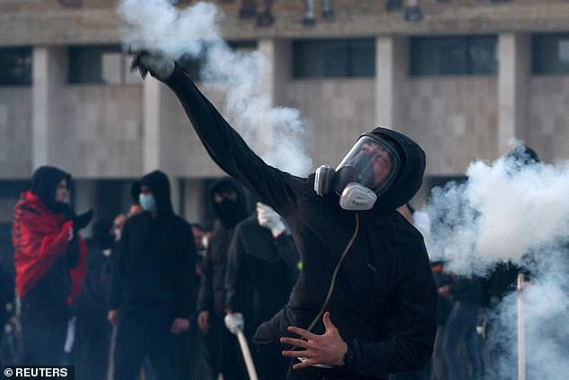 Protesters with Palestinian flags storm Rome's Colosseum