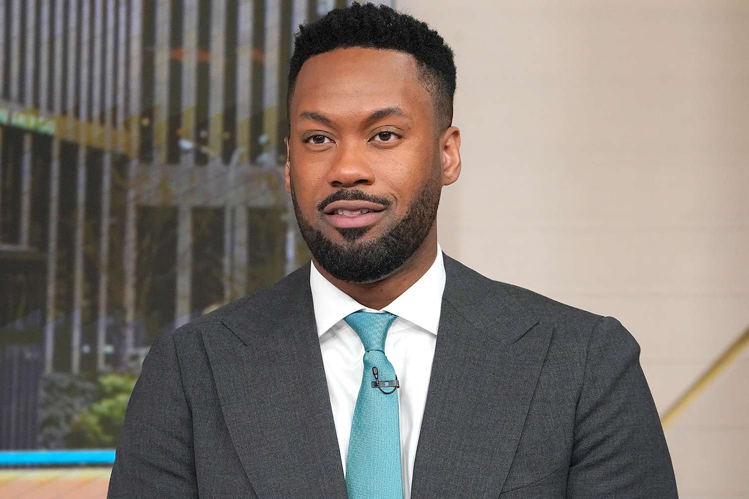 Fox & Friends' Lawrence Jones films daily at 6 a.m. while juggling law ...