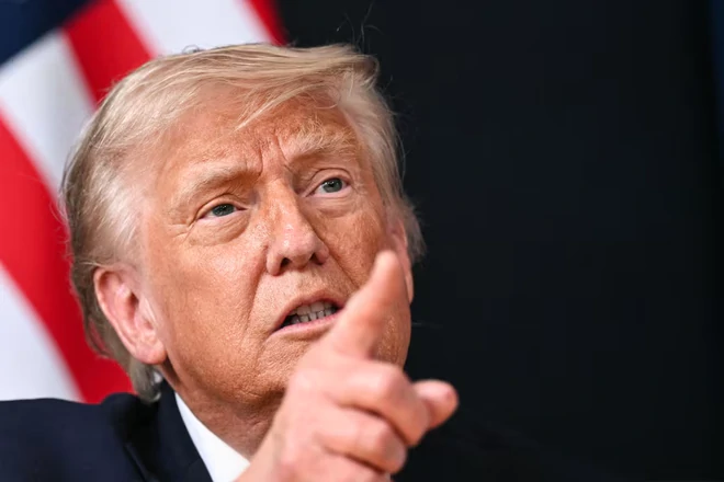 Mỹ sẵn sàng tấn công Iran trong vòng 96 giờ, chờ quyết định ông Trump
