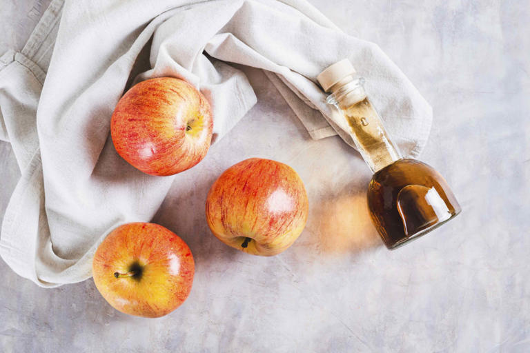 A tablespoon of apple cider vinegar may help lower your blood sugar ...