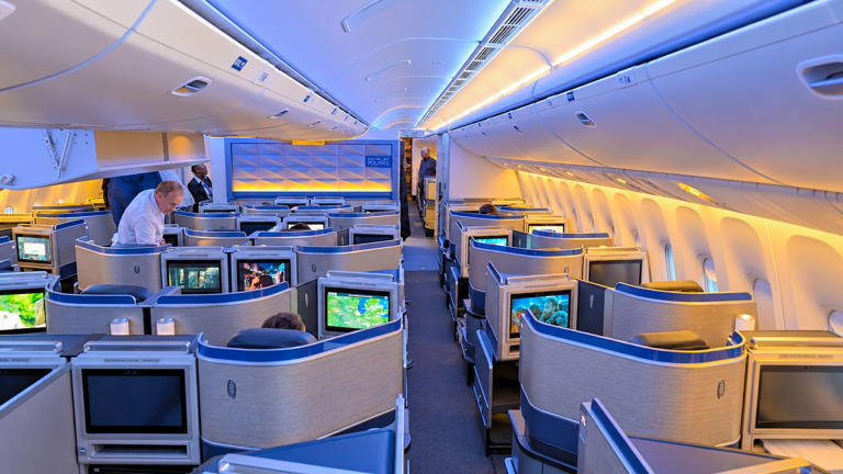 The seat map clue that shows when to buy a flight upgrade before prices ...