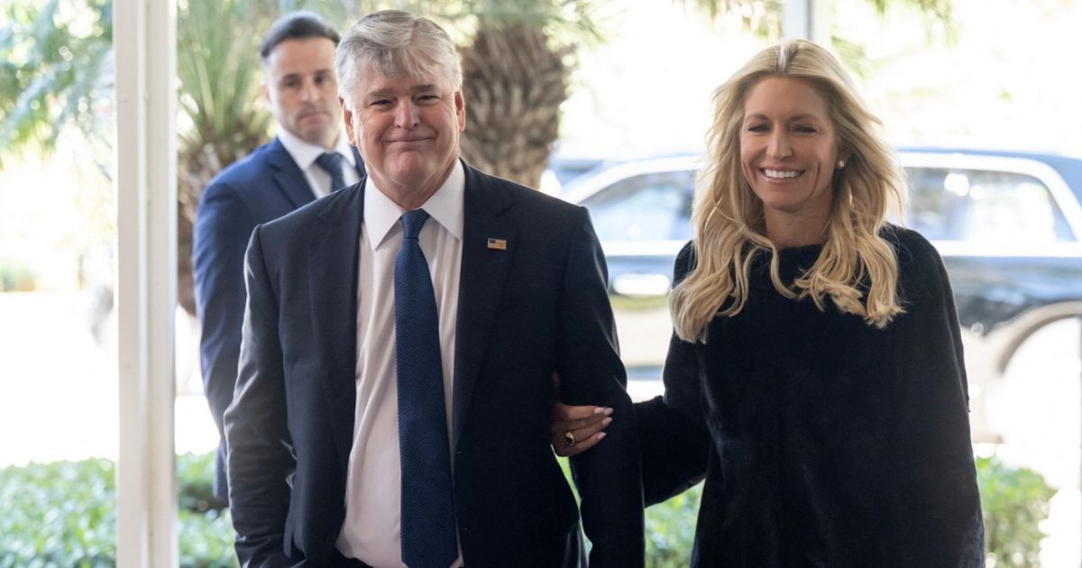 Hannity, Earhardt say 'I do' over weekend in front of Trump family, Fox ...