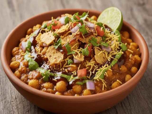 Ditch the street stalls: Whip up this tangy, crispy ragda chaat at home ...