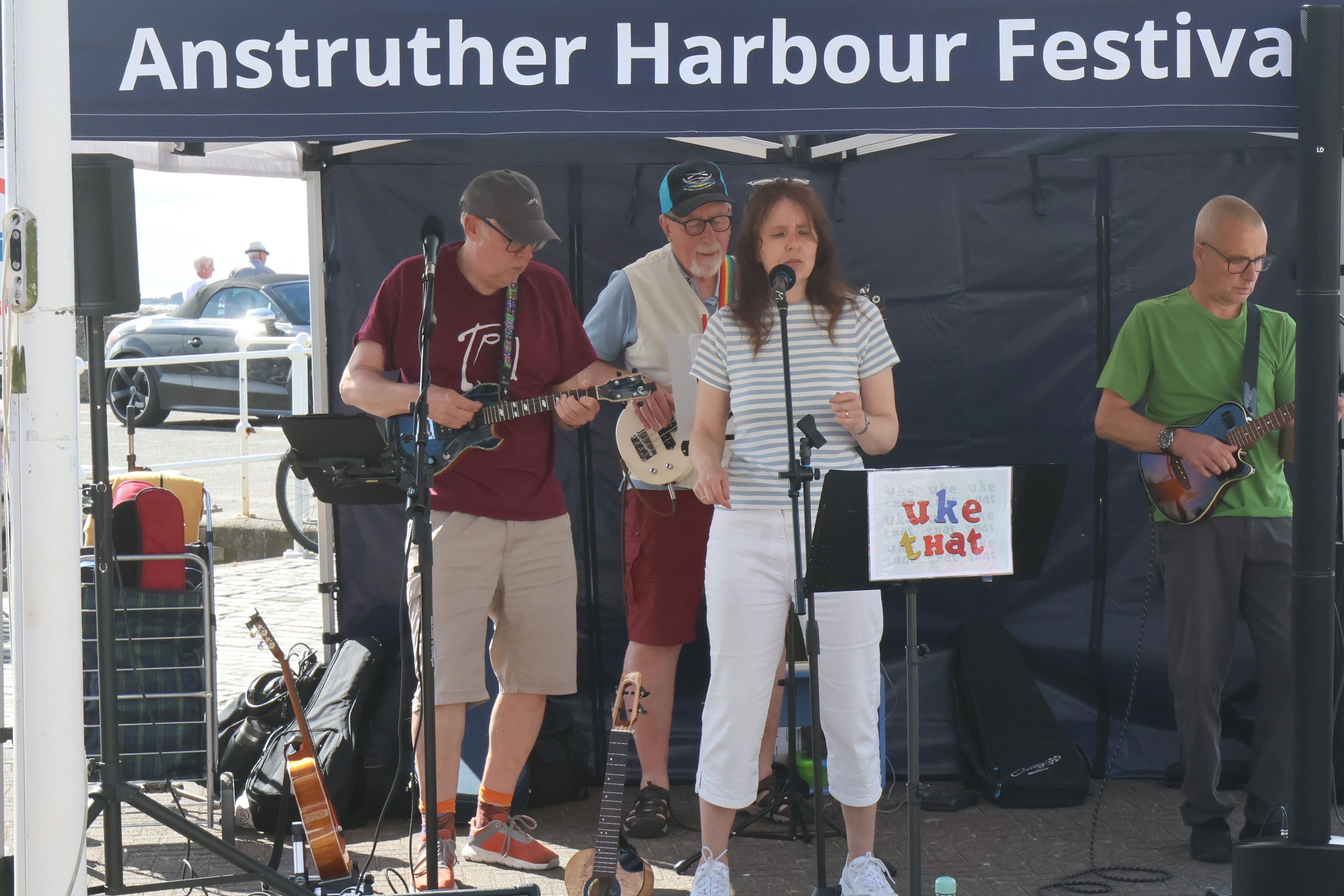 A ukulele extravaganza