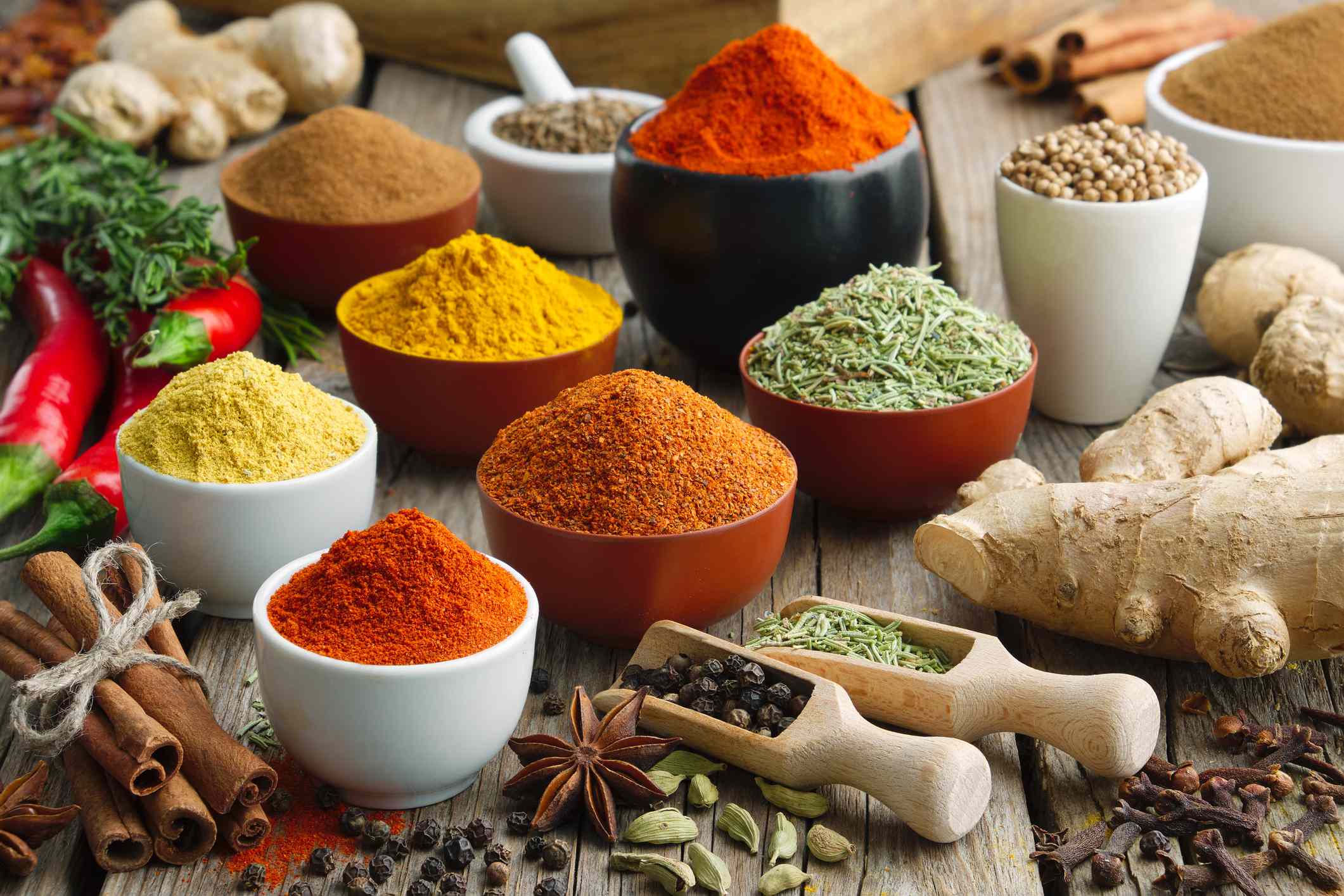 The best spices for blood sugar, according to a dietitian