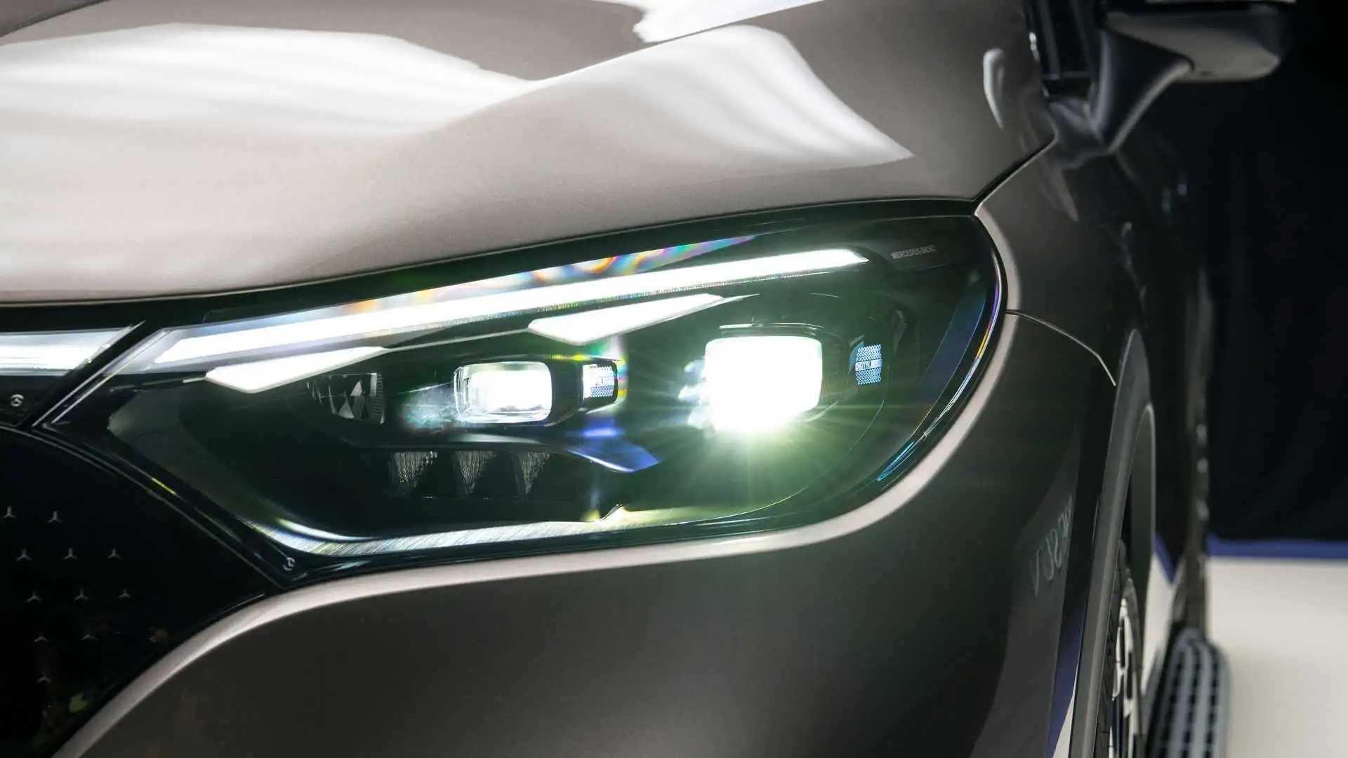 How do automatic high beams know when to turn on and off?