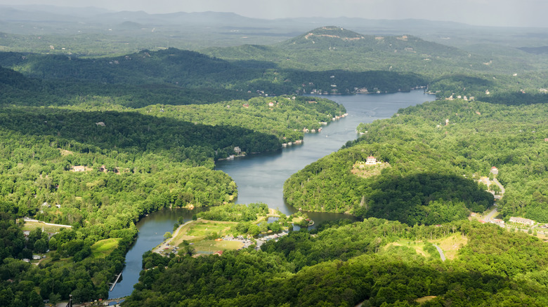 North Carolina's cinematic mountain lake offers flower-draped gardens ...