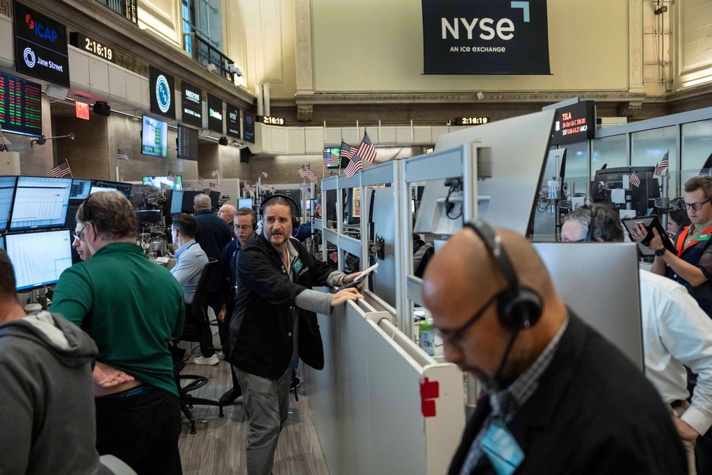 Munter start på veckan på Wall Street