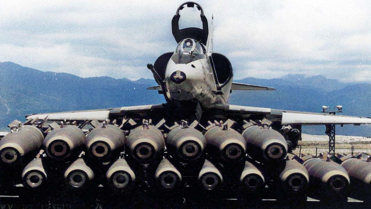 Its weapons were half its weight - Douglas A-4 Skyhawk