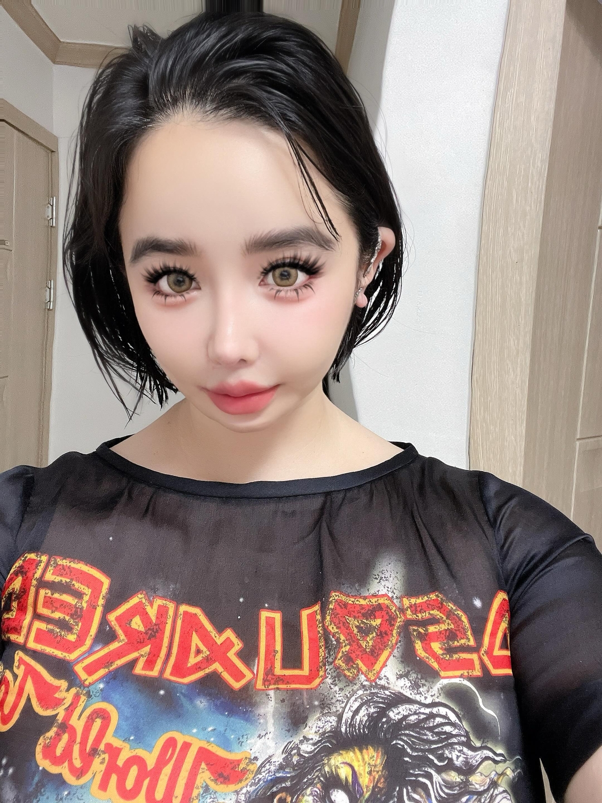 ‘On hiatus’ Park Bom resumes social media after two months… still ...