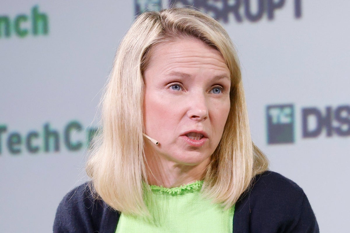 Ex-Yahoo CEO responds to backlash over AI compliments about daughter