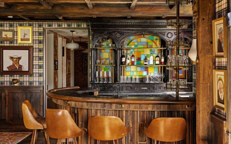 Con bar, jacuzzi y un estilo ecléctico: el departamento de Cara ...