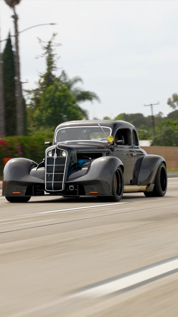 This 800HP Plymouth hot rod is roaring wild