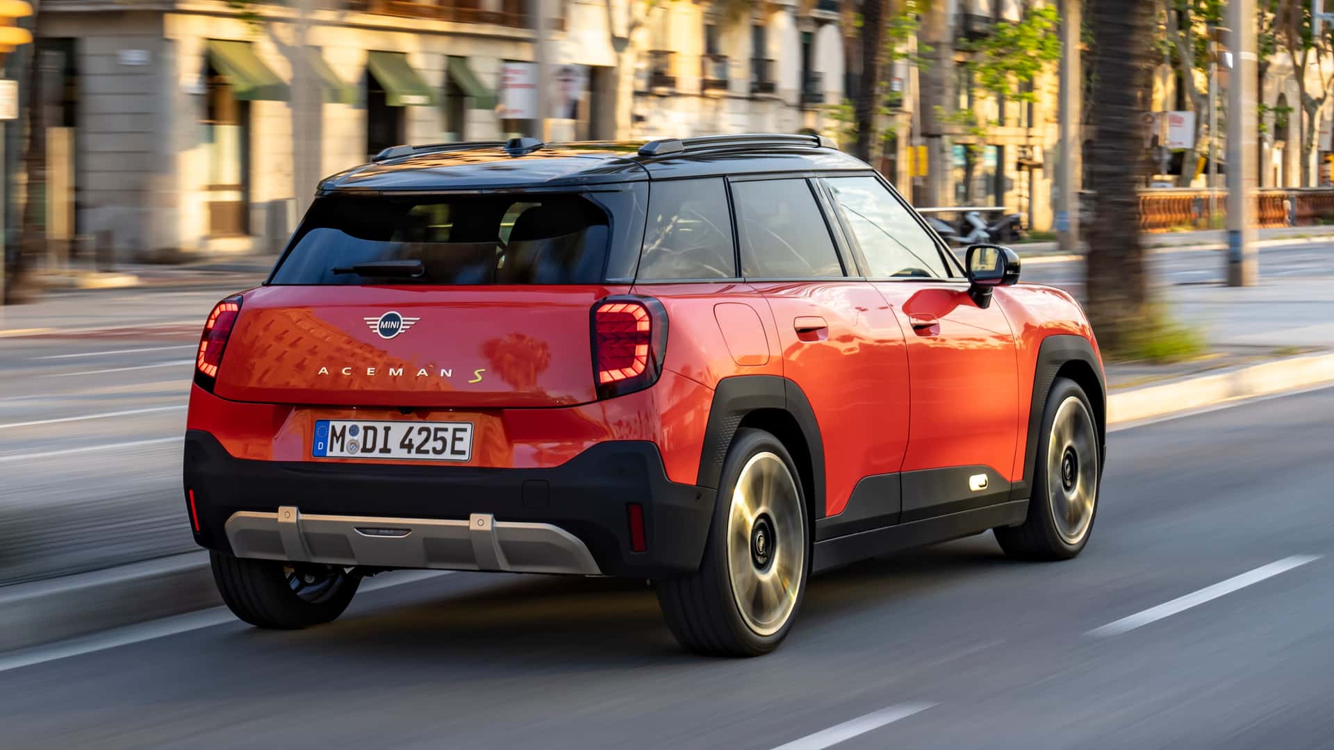 These defensive driving habits could save you from a crash